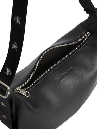 Calvin Klein borsa a spalla in ecopelle con banda logo nero