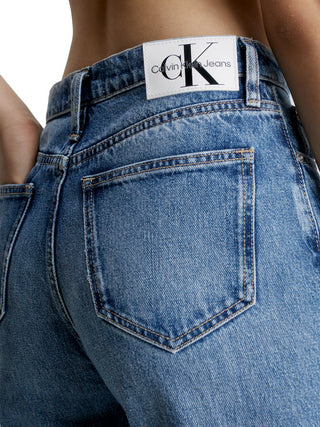 Calvin Klein Jeans jeans con gamba dritta a vita alta lavaggio blu medio