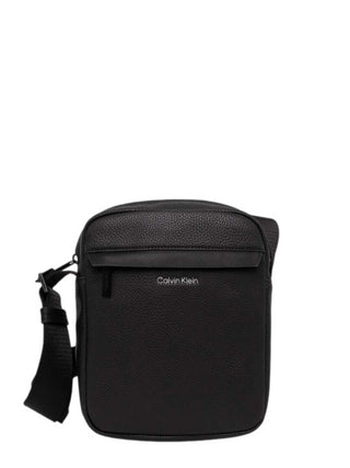 Calvin Klein borsa a tracolla Reporter in similpelle martellata nero