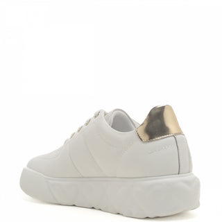 Moschino Love sneakers in nappa con logo bianco oro