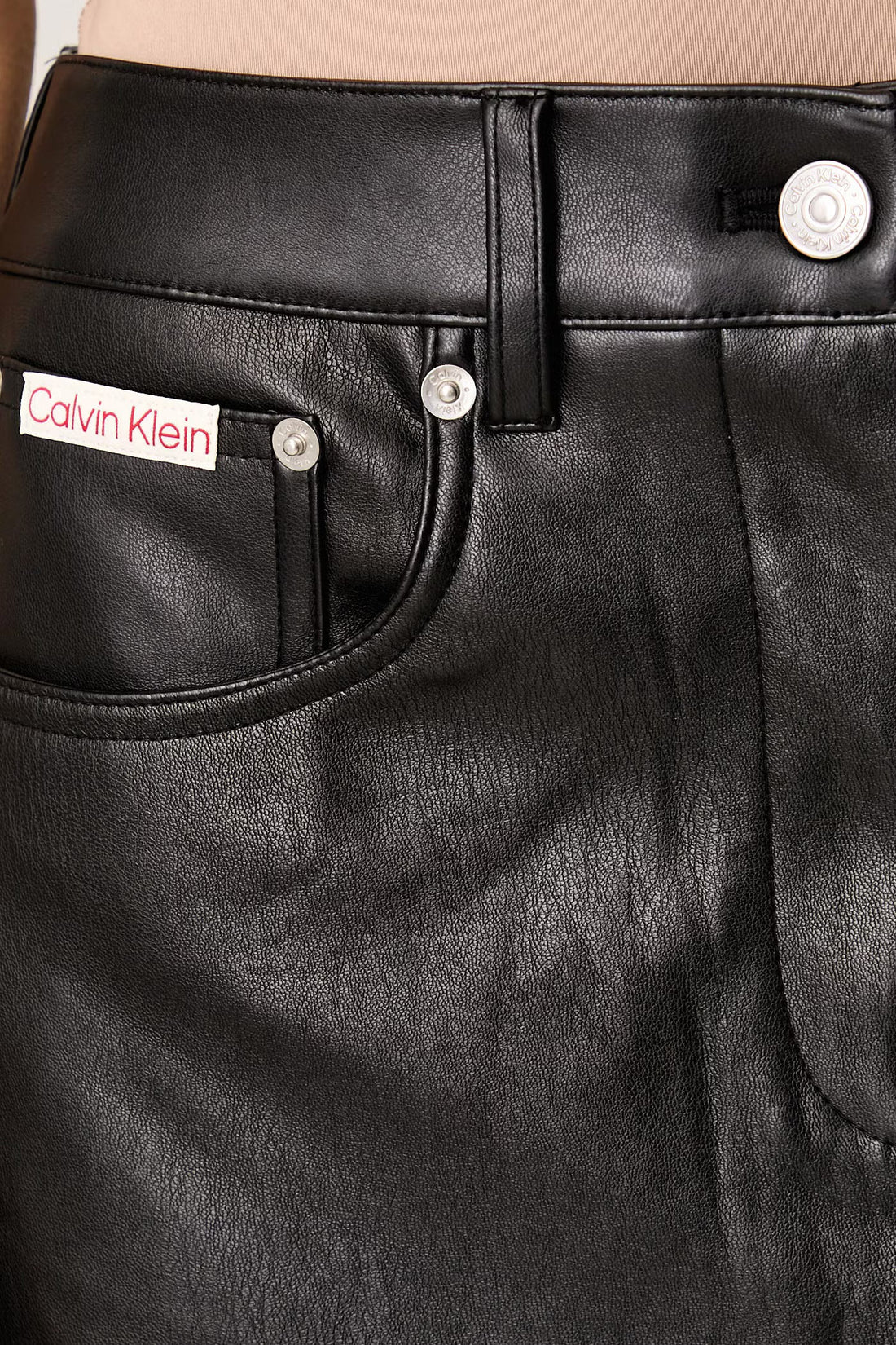 Calvin Klein Jeans gonna corta donna in ecopelle nero