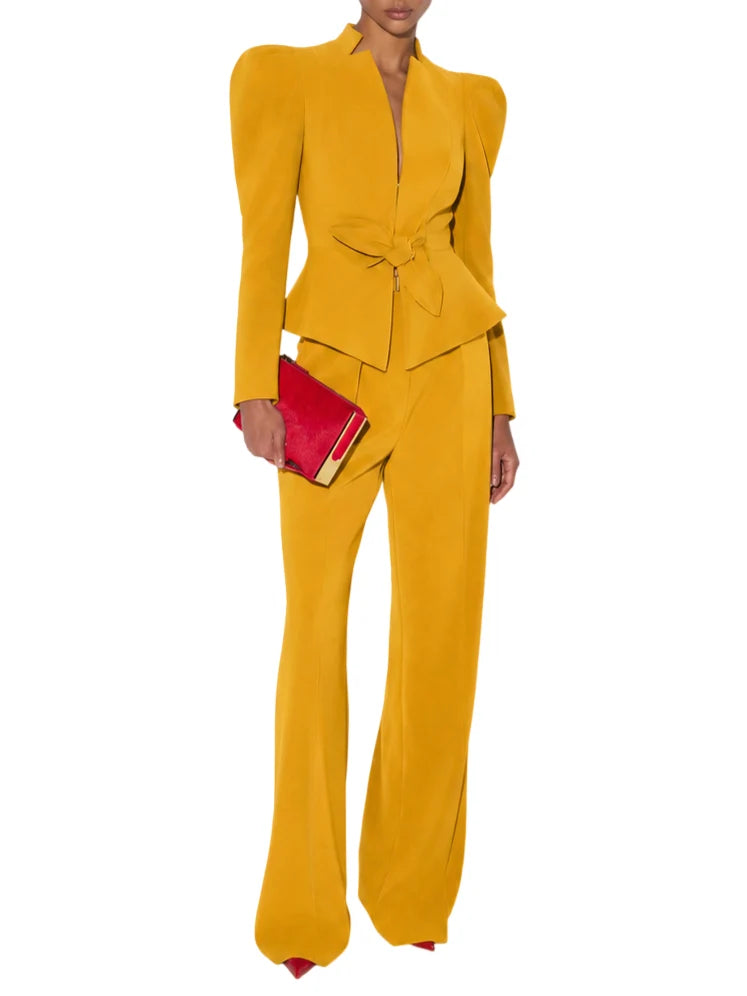 Elisabetta Franchi pantaloni palazzo con pinces e cintura giallo ambra