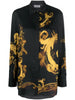 versace-jeans-couture-camicia-in-viscosa-con-stampa-barocca-e-logo-nero-oro