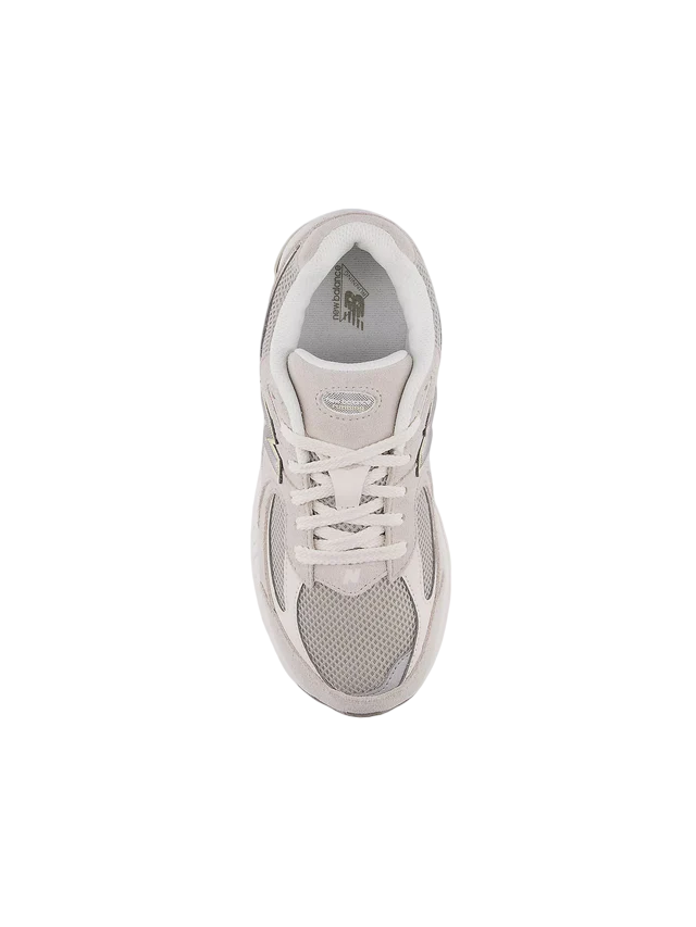 New Balance sneakers 2002R bambino in mesh e suede ecrù