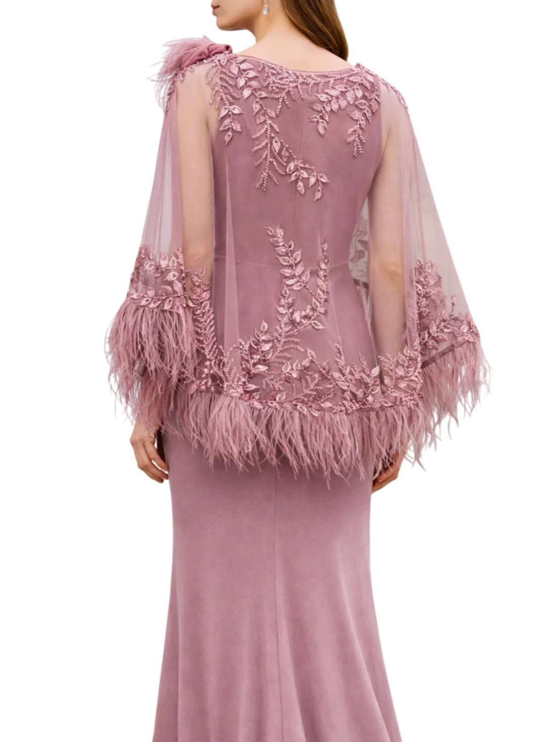Couture Club abito cerimonia con mantellina gioiello rosa