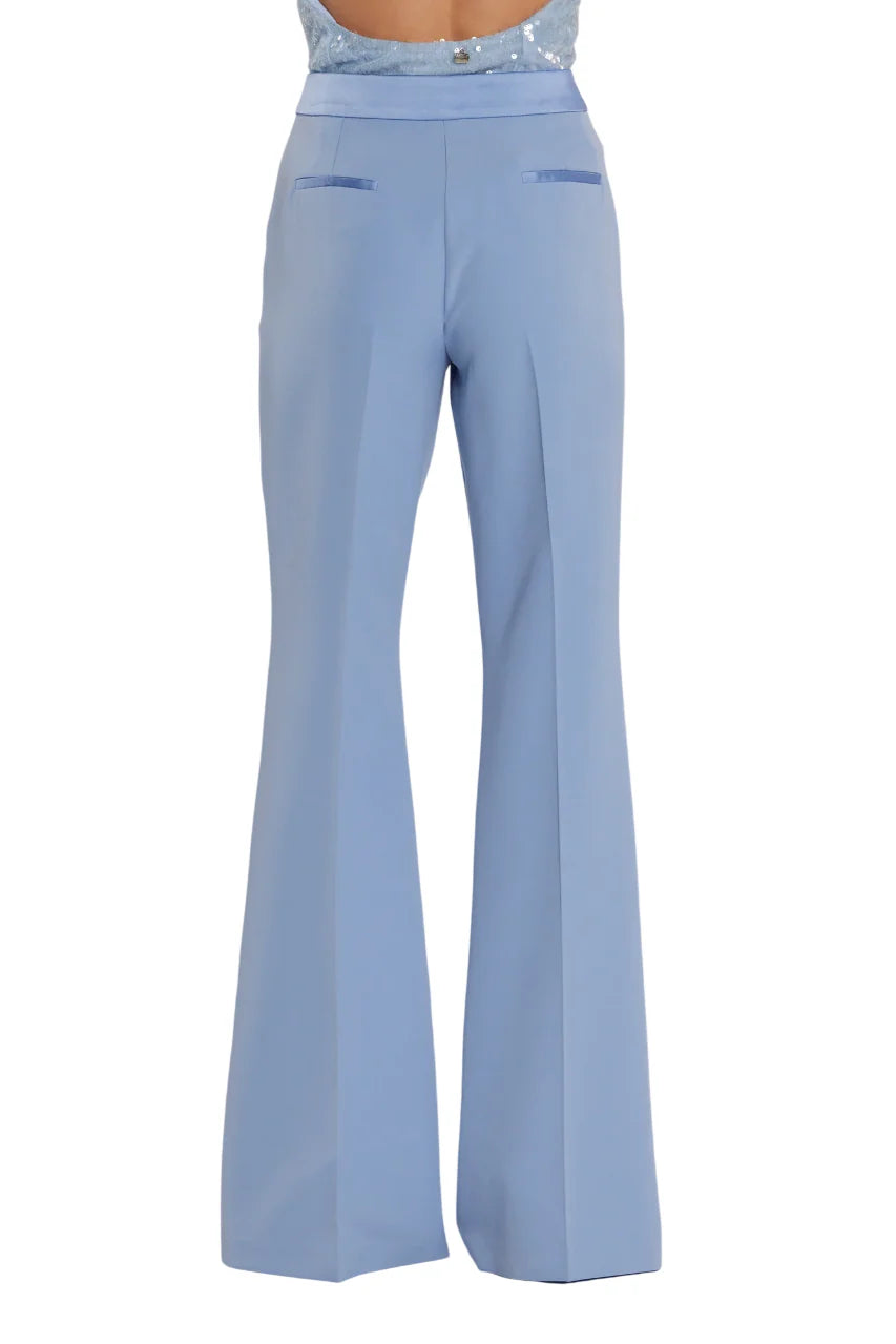 Relish pantaloni a zampa con dettagli satin celeste