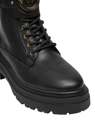 Pinko stivali anfibi Mia con placca Love Birds in pelle nero SD0147P001 Z99 PINKO