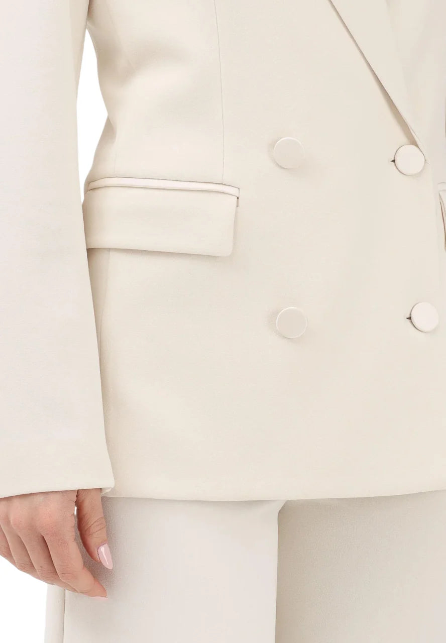 Vicolo giacca doppiopetto con dettagli satin bianco latte